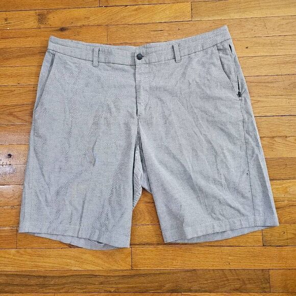 Lululemon Commission Short Relaxed Mens Size 38 Gray - Picture 1 of 8